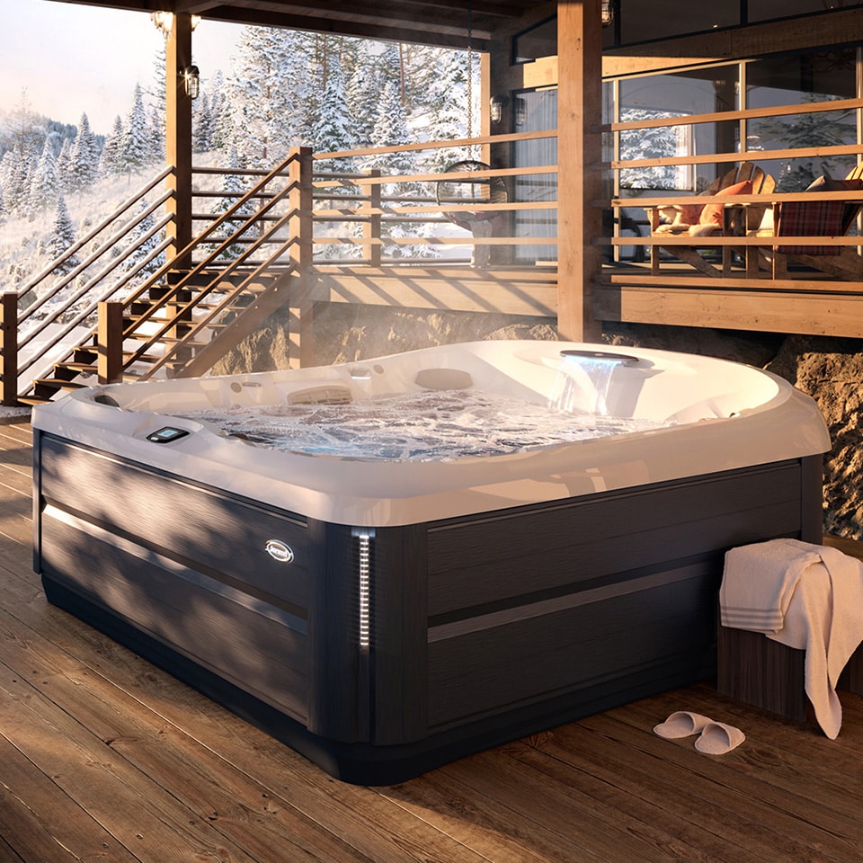 Jacuzzi® Hot Tubs